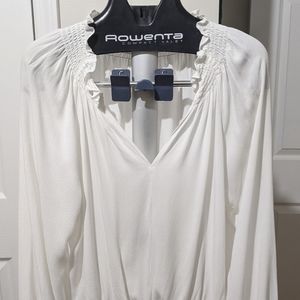 Vestique White Ruffle Blouse